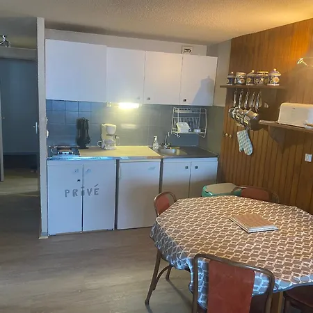 Cosy Au Centre, Acces Aux Pistes, Balcon Sud, Wifi, Parking A Proximite - Fr-1-814-70 Apartment *