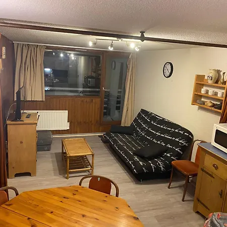 Cosy Au Centre, Acces Aux Pistes, Balcon Sud, Wifi, Parking A Proximite - Fr-1-814-70 * Besse-et-Saint-Anastaise